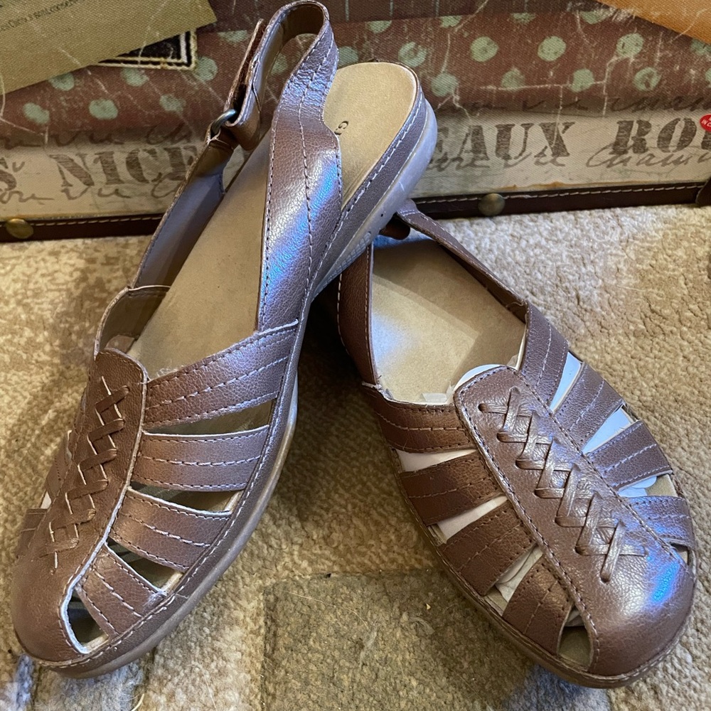 G.H. Bass & Co. Tan Leather Sandals